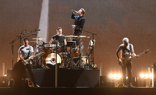 Le groupe U2 en concert au Hard Rock Stadium de Miami