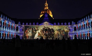 Aperçu des jeux de lumières de la Nuit aux Invalides
