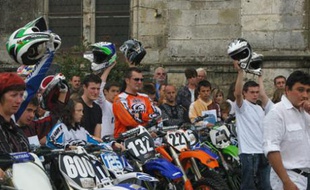 Les obsèques du motard Jason Denys, le 11 juin 2008 à Fruges.