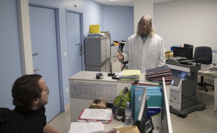 Le professeur Didier Raoult est le directeur de l'IHU