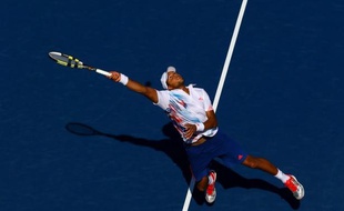Jo-Wilfried Tsonga et Julien Benneteau, qui ont apporté à la France deux de ses 34 médailles des Jeux de Londres, ont fait une entrée en matière convaincante et assez similaire mardi à l'US Open.