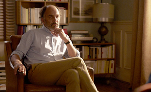 Frédéric Pierrot reprend le rôle du psychanalyste, Dr Dayan dans la saison 2 de « En Thérapie » sur Arte.