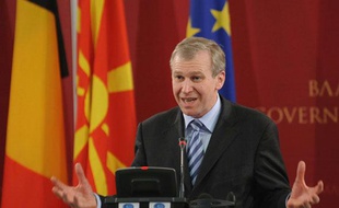Le Premier ministre, Yves Leterme, à une conférence de presse le 8 mars 2010.