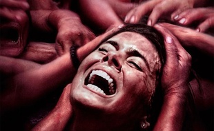 «The Green Inferno» d'Eli Roth est l'un des films disponibles au lancement de la plate-forme Shadowz, dans la sélection «pas vegan» (tu m'étonnes)