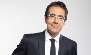 Le journaliste Darius Rochebin.