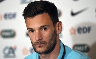 Hugo Lloris en conférence de presse le 12 juin 2015.