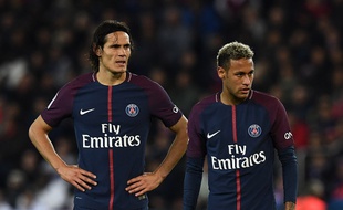 Edinson Cavani et Neymar lors de PSG-Lyon, le 17 septembre 2017 au Parc des Princes.