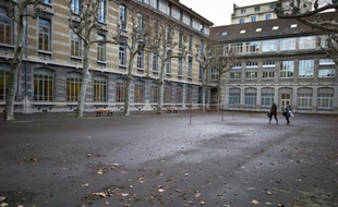 Un surveillant de collège a été interpellé pour avoir envoyé plus de 400 SMS à caractère sexuel