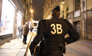 Des CRS en marge d'une manifestation contre les violences policières à Rennes en décembre.