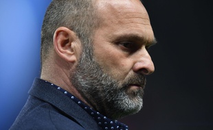 Pascal Dupraz, l'entraîneur du TFC, lors du match de Ligue 1 contre le Paris Saint-Germain au Parc des Princes, le 19 février 2017.