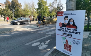 Une affiche pour le port du masque à Bourgoin Jallieu.