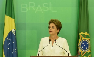 La présidente du Brésil Dilma Rousseff lors d'une conférence de presse à Brasilia, le 2 décembre 2015