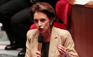 Les députés français votent mardi en première lecture le projet de loi sur les retraites sous le regard de syndicats et de salariés opposés à la réforme, appelés à se rassembler devant l'Assemblée nationale pour dire qu'ils "n'abandonnent pas".