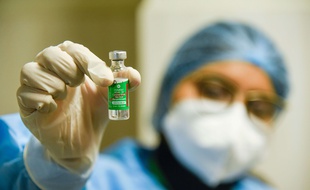 Vaccination : AstraZeneca livrera seulement 4,6 millions de doses à la France d’ici fin mars (Illustration)