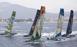 Les Extreme 4O dans la baie d'Hyères le 2 juillet 2009 lors de la 2e étape de la iShares Cup.