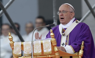 Le pape François en visite à Naples, le 21 mars 2015