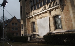 À la Cité universitaire internationale, la « Fondation Deutsch de la Meurthe » est souvent utilisée pour des tournages de films ou séries (Illustration).