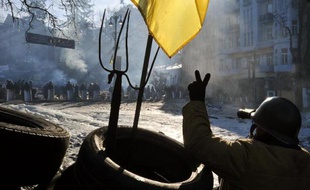 L'opposition ukrainienne a demandé mardi au président de mettre un terme à la "dictature" en réduisant ses pouvoirs par une réforme constitutionnelle "urgente", alors que le pouvoir a fait miroiter la possibilité d'élections anticipées.