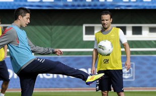 Samir Nasri et Mathieu Valbuena lors d'un entraînement de l'équipe de France, le 31 août 2011 à Clairefontaine.