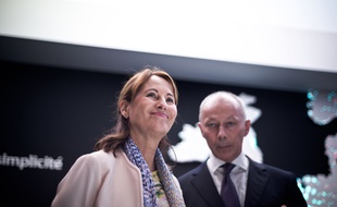 Ségolène Royal au Salon de l'automobile le 1er octobre 2016.