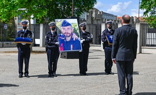 Hommage national au policier Eric Masson tué a Avignon