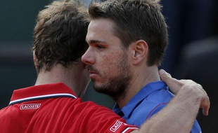 Richard Gasquet dans les bras de Stan Wawrinka, le 3 juin 2013