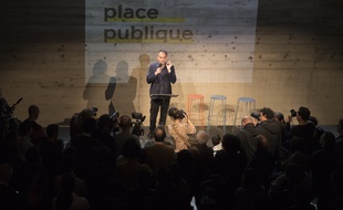 Raphael Glucksmann, lors du lancement de son nouveau parti 'Place publique' à Montreuil, près de Paris, le 15 novembre 2018.