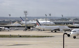 Des avions d'Air France sur le tarmac d'Orly, le 30 octobre 2011.