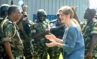 Les responsables des atrocités interreligieuses en Centrafrique "devront rendre des comptes", a prévenu l'ambassadrice américaine à l'ONU, venue jeudi à Bangui exprimer la solidarité de Washington aux Centrafricains après les massacres de près d'un millier de personnes ces deux dernières semaines.