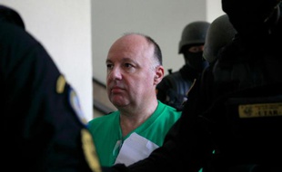 Christophe Naudin a été condamné à 5 ans de prison le 26 octobre 2017 par la justice de la République dominicaine pour avoir aidé en 2015 à la fuite de deux pilotes français impliqués dans l'affaire dite "Air Cocaïne"