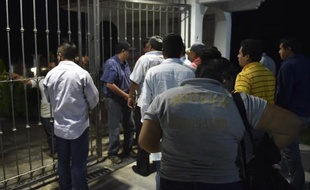 Arrivée le 4 octobre 2014 à la morgue de Gerrero des experts en charge de l'identification de cadavres retrouvés à Iguala