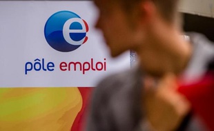 Le logo de Pôle Emploi, pendant un salon sur l'emploi, à Villeneuve-d'Asq, le 30 septembre 2014