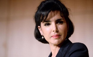 L'ex-ministre Rachida Dati a annoncé mardi qu'elle retirait sa candidature à la primaire UMP à Paris en vue des municipales de 2014, un renoncement inattendu qui jette le trouble dans son camp à quelques jours du premier débat de la primaire.