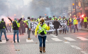 Après un troisième samedi de mobilisation des gilets jaunes, les appels à une nouvelle journée de mobilisation le 8 décembre prochain fleurissent déjà sur les réseaux sociaux.