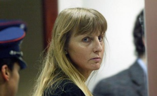Michelle Martin, 52 ans, a été accueillie mardi soir dans un couvent à Malonne, près de Namur (sud), après avoir bénéficié d'une libération anticipée, accordée après qu'elle ait purgé 16 des 30 années de prison auxquelles elle avait été condamnée en 2004.