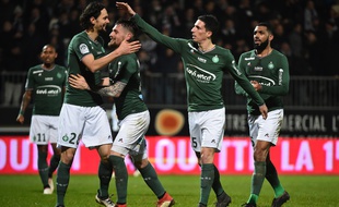 Vincent Pajot et Yann M'Vila sous les couleurs de Saint-Etienne, ici avec Mathieu Debuchy et Neven Subotic.