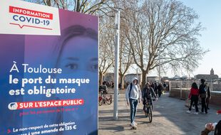 Près des berges de la Garonne, à Toulouse, en période d'épidémie de Covid-19.