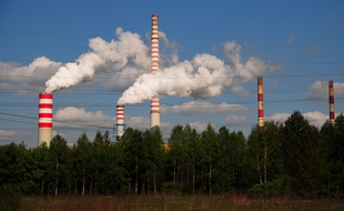 Une centrale thermique au charbon à Kozienice (Pologne).