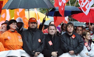 Les syndicats appellent ce samedi à une nouvelle journée de manifestation, la huitième en deux mois, contre la réforme des retraites déjà adoptée, ce qui fait peser une lourde hypothèque sur l'ampleur de la mobilisation.