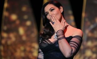 Monica Bellucci, maîtresse de cérémonie du 70e Festival de Cannes, le 17 mai 2017.