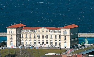 Le palais du Pharo, bâti de 1858 à 1870, est un devenu centre de congrès en 1998.