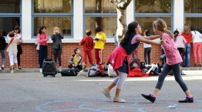 Jeux à La Mode Dans Les Cours De Récréation 2020 Les jeux dangereux chez les enfants: Ça n’arrive pas qu’aux autres