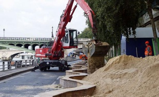 Jusque-là autoroute urbaine, la voie express Georges-Pompidou devrait être rendue aux piétons dès l'été 2016
doit devenir un boulevard que pourront franchir les piétons à des feux rouges. Le square de l'Hôtel de Ville où se déroulaient des animations chaque été va être entièrement réaménagé.