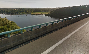 Vue du pont du Morbihan situé sur la commune de Marzan dans le Morbihan.
