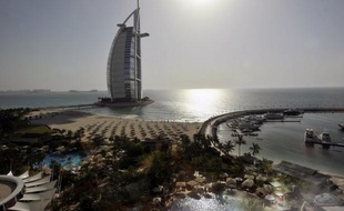 La Turquie et la ville de Dubaï apparaissent comme les principaux bénéficiaires du recul du tourisme dans les pays du Printemps arabe, selon des professionnels participant cette semaine à un salon du voyage.