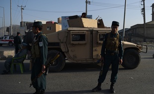 Un attentat au camion piégé a visé un hôtel près de Kaboul, en Afghanistan, le 1er août 2016.