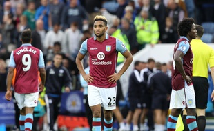 Jordan Amavi le 13 septembre 2015 à Leicester avec Aston Villa