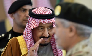 Le roi Salmane d'Arabie saoudite à Ryad le 9 décembre 2015