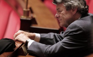 Les président et secrétaire général du Parti radical, Jean-Louis Borloo et Laurent Hénart, estiment que le chef de l'Etat a "assumé son rôle" dimanche soir et saluent ses principales propositions même s'ils souhaiteraient en approfondir certaines.