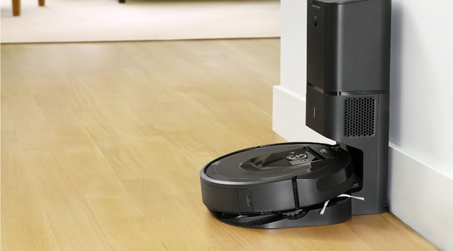 Test aspirateur iRobot Roomba i7+: Après avoir tout aspiré Test du iRobot Roomba i7+, la poussière est dans le sac